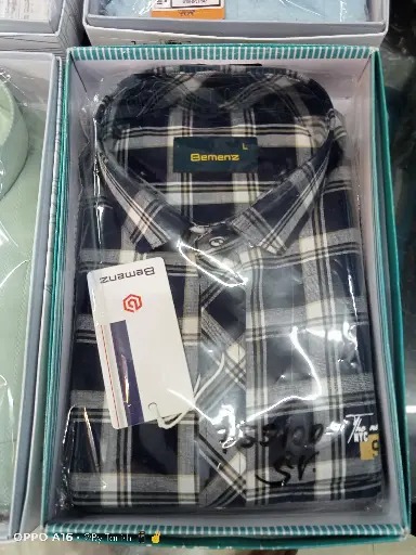 Bemerz Foral Checks Shirt (Size L)